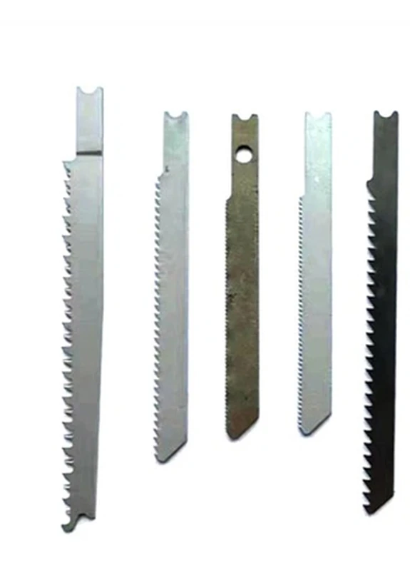 Jigsaw blade group for assortment reference fields