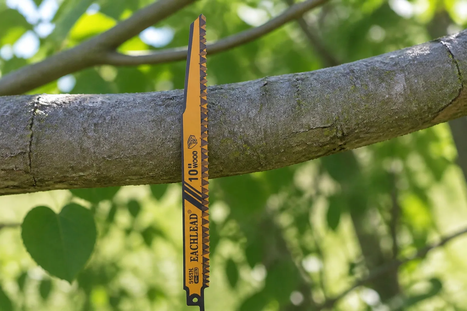 Comparing short and long reciprocating pruning blades against branch diameter