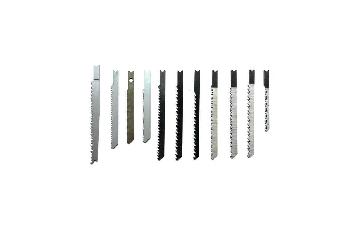 Jigsaw blade group for sample-cut record review