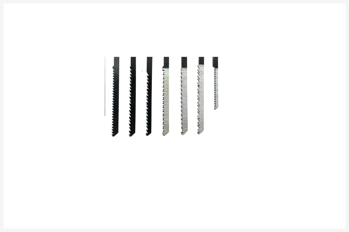 Jigsaw blade group for controlled distributor release