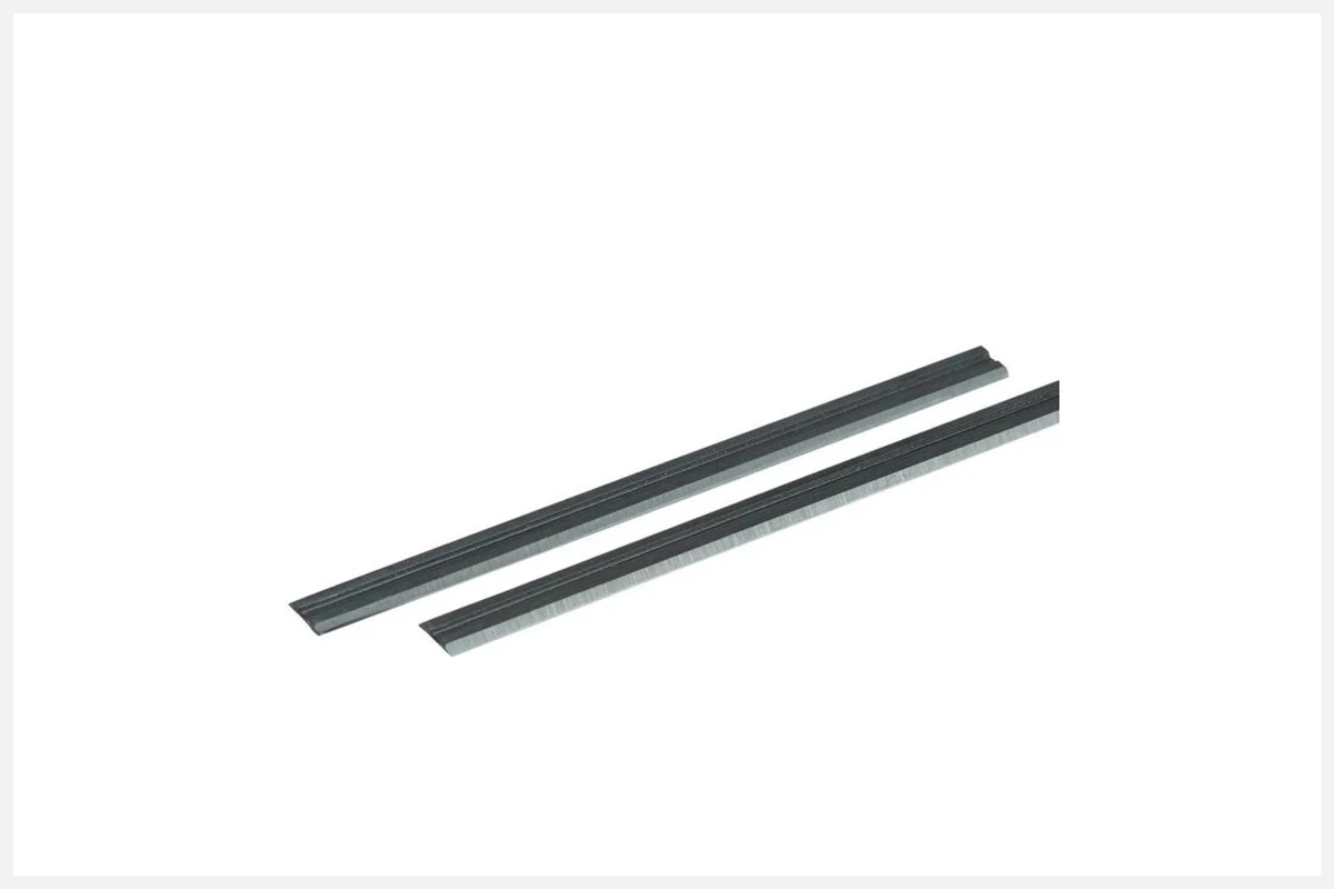 Planer knife pair for a controlled replacement check